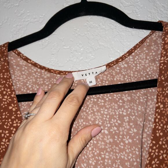 New Vetta Brown Blossom Print The Flutter Sleeve Wrap Dress Size XS - Picture 8 of 11